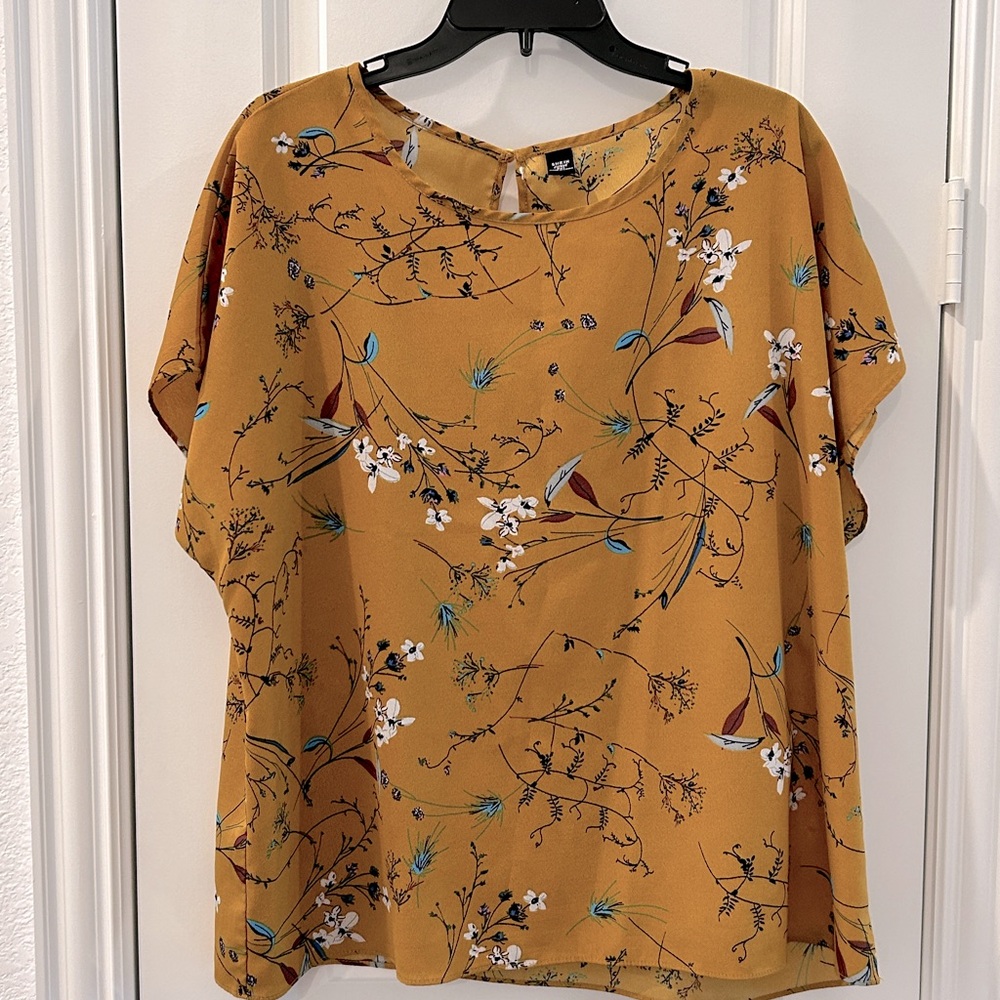 Mustard yellow blouse. Size 2xl
